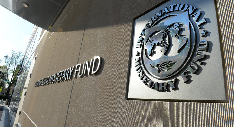 Το ΔΝΤ «πιέζει» τη Fed να επιμείνει σε υψηλά επιτόκια