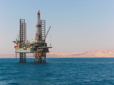 Οι Χούθι… ανεβάζουν το πετρέλαιο- «Άλμα» το φυσικό αέριο