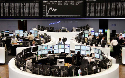 Μικτά πρόσημα στις ευρωαγορές- Πτώση 8% για την HSBC