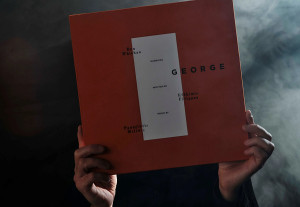 “George”: Ακούσαμε το νέο έργο του Ευθύμη Φιλίππου και του Larry Gus