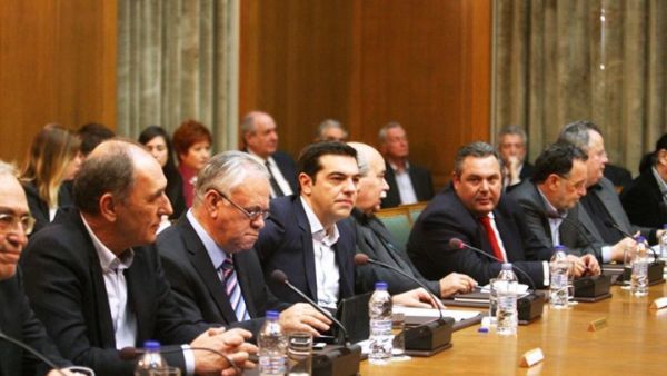 Τη Δευτέρα το υπουργικό συμβούλιο με φόντο αξιολόγηση και Σκοπιανό