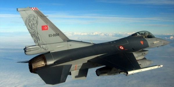 Handelsblatt: Ξέμεινε από πιλότους η τουρκική πολεμική αεροπορία