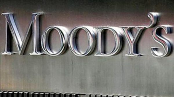 Moody΄s: Τουλάχιστον 30% τα κόκκινα δάνεια στην Ελλάδα