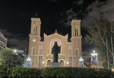 Πάσχα στην πόλη: 5 εκκλησίες της Αθήνας για την Ανάσταση