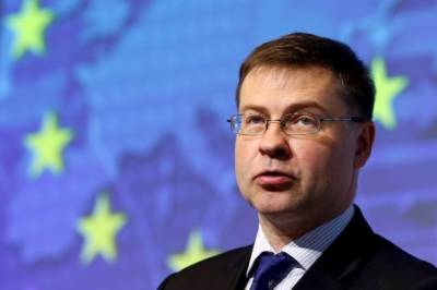 Ντομπρόβσκις: Ανοιχτή η Κομισιόν σε ευρωομολόγα αλλά...λογική η χρήση ESM