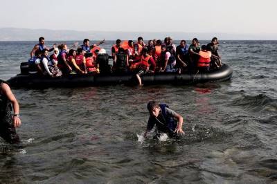 Σε προ κρίσης επίπεδα οι παράνομες μεταναστευτικές ροές στη Μεσόγειο