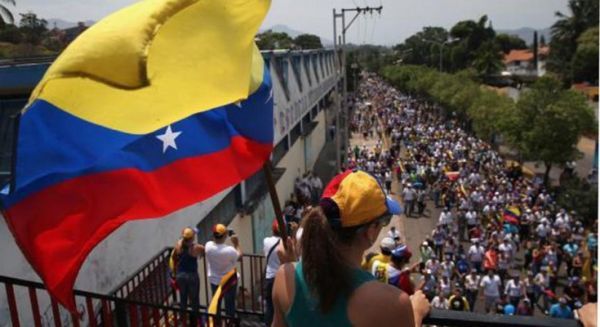 ΗΠΑ: Διπλωμάτες της Βενεζουέλας διατάχθηκαν να εγκαταλείψουν τη χώρα