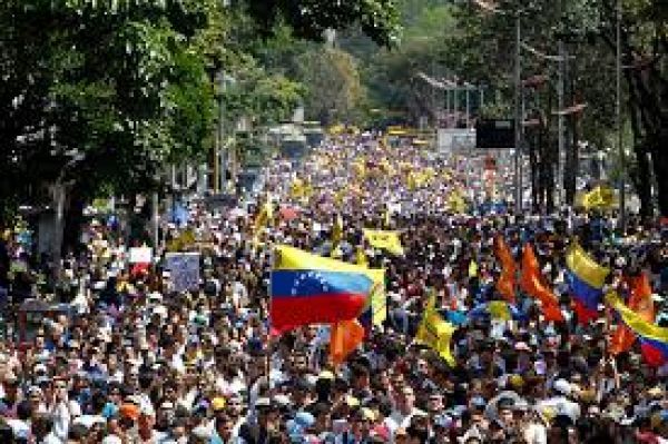 Βενεζουέλα: Ένας άνδρας έχασε τη ζωή του στις διαδηλώσεις κατά του προέδρου Μαδούρο