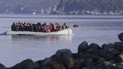 Εντοπίστηκε λέμβος με μετανάστες που εξέπεμψε «SOS»
