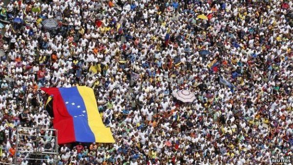 Σε καθεστώς επιλεκτικής χρεοκοπίας η Βενεζουέλα