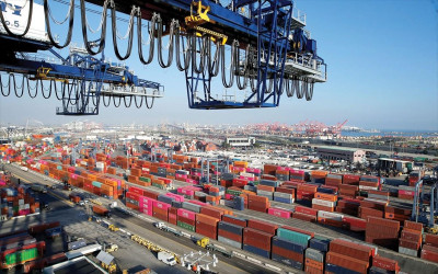«Βουτιά» στις εξαγωγές προς τη Ρωσία τον Μάιο-Αύξηση εισαγωγών