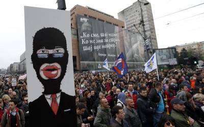 «Θερμός Δεκέμβρης» στο Βελιγράδι- Ενάντια στην πολιτική βία της κυβέρνησης