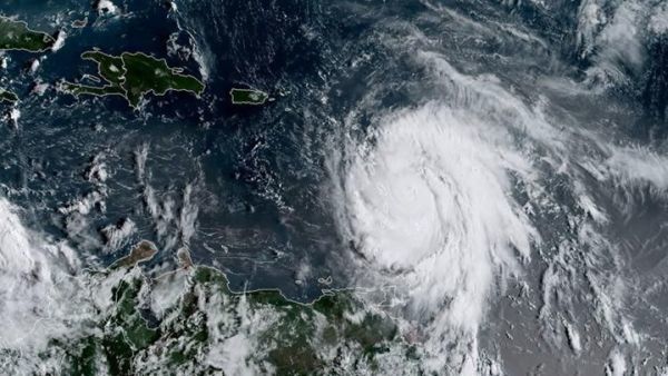 Κυκλώνας Μαρία: Πλήττονται οι Παρθένες Νήσοι-Απειλείται το Πουέρτο Ρίκο