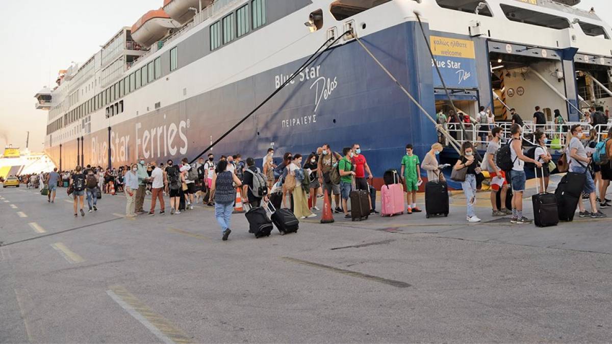 «Δικλείδες ασφαλείας» για τη μετακίνηση στα νησιά-Τι εξετάζεται