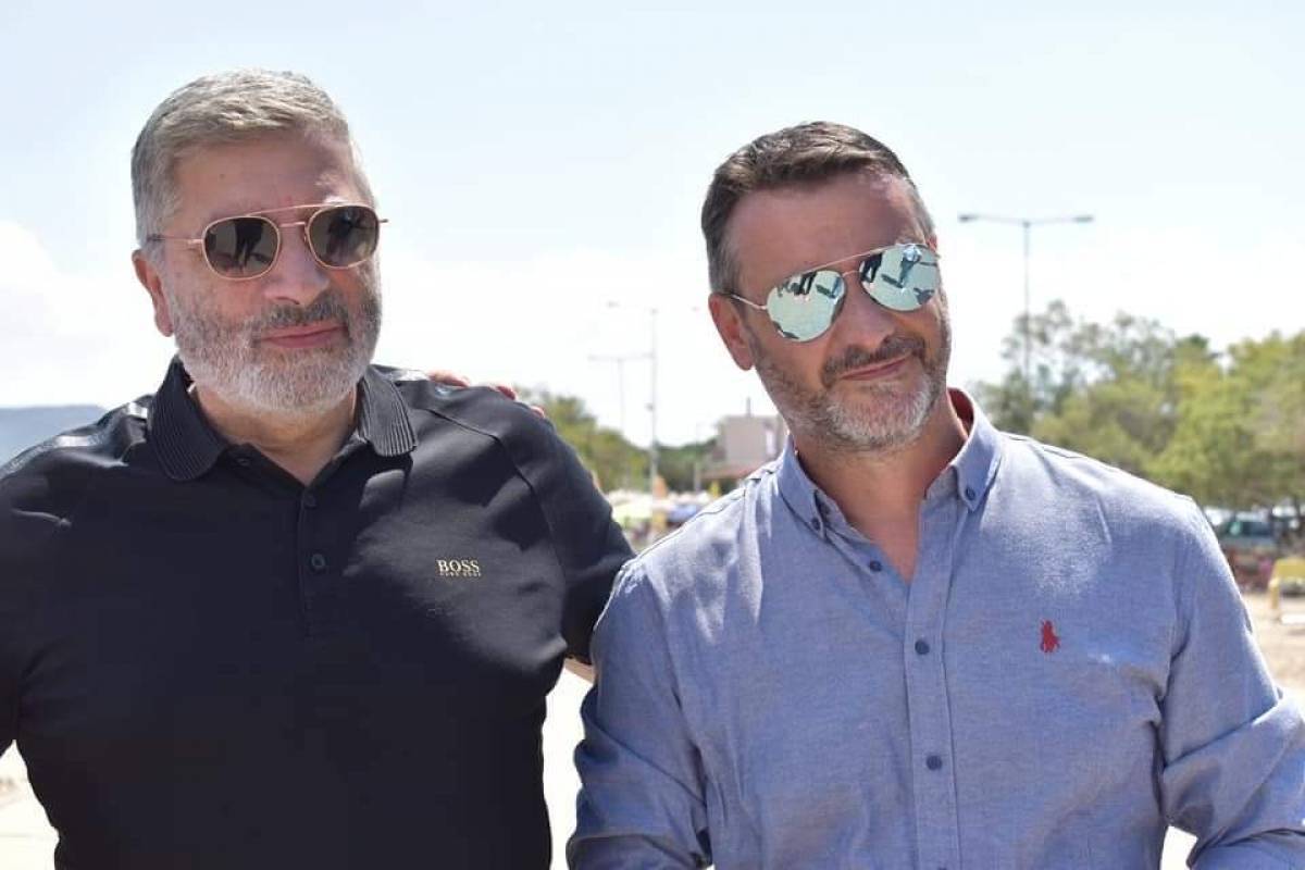 Πατούλης: Στη Σαλαμίνα με τον δήμαρχο για τον καθαρισμό παραλιών