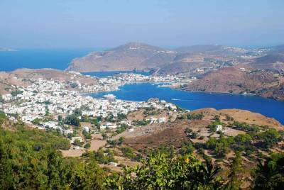 Bloomberg: Αφιέρωμα στο θαλάσσιο τουρισμό της Ελλάδας-Ποιους προορισμούς ξεχωρίζει