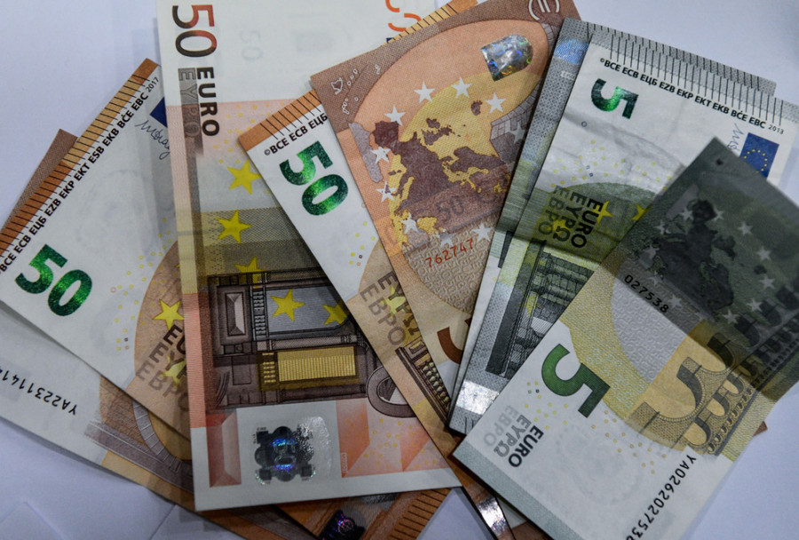 Πληρωμές €2,43 δισ. σε 4,8 εκατ. δικαιούχους- Καταβολή συντάξεων