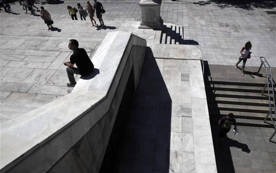 Tο Economist για την ελληνική «οδύσσεια»: Ποιος μίλησε για «success story»;