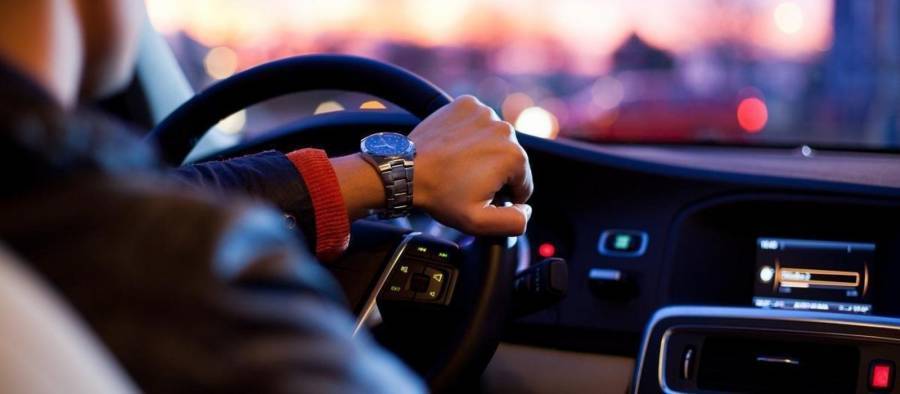 Κομισιόν: Οδήγηση στο εξωτερικό- Άδεια οδήγησης και ασφάλιση αυτοκινήτου