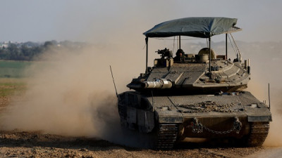 Ισραήλ: Συνεχίζει τις επιθέσεις, παρά το «ναι» της Χαμάς για εκεχειρία