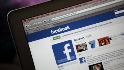 Facebook:Θα απενεργοποιεί τους λογαριασμούς που παραπληροφορούν για τα εμβόλια