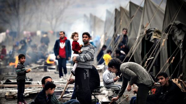 Die Zeit: Η Ελλάδα και οι πρόσφυγες πληρώνουν τα σπασμένα