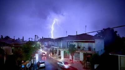 Συνεχίζεται η επέλαση της «Αθηνάς»-Πού προβλέπονται ισχυρές βροχές και καταιγίδες