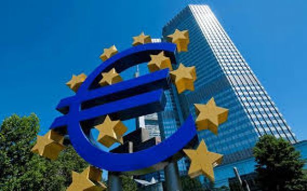 ΕΚΤ: Κίνδυνος αναζωπύρωσης των ανησυχιών για το χρέος στην ευρωζώνη