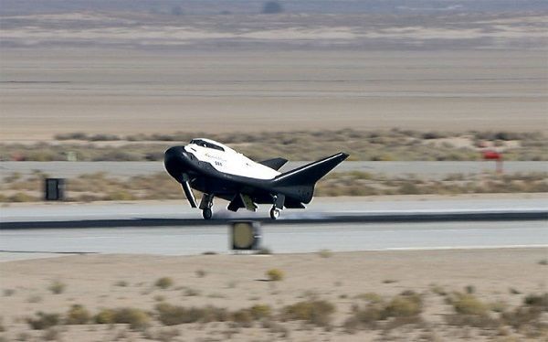 To πολυαναμενόμενο επιβατικό διαστημόπλοιο «Dream Chaser» άνοιξε τα φτερά του