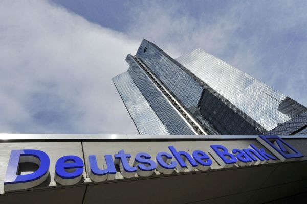 Deutsche Bank: Προχωρά σε εσωτερική αναδιοργάνωση για να βρει CFO