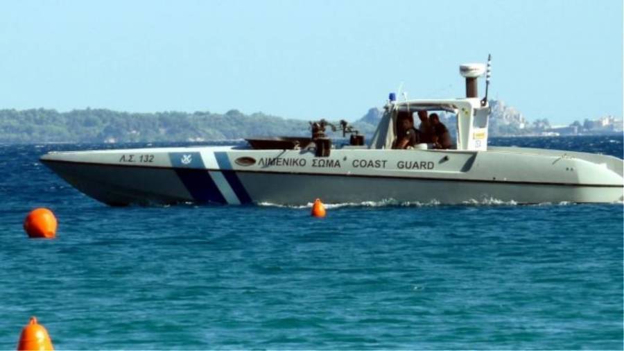 Τουρκικό πλοίο με 13 άτομα πλήρωμα προσάραξε στην Τήλο
