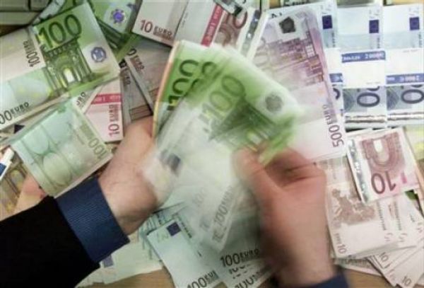 Στο 1,8 δισ. ευρώ το ισοζύγιο τρεχουσών συναλλαγών