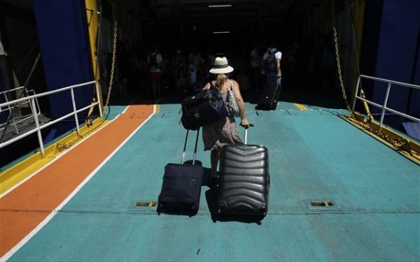 Ταξιδιωτικό ισοζύγιο: Πλεόνασμα με μόλις €518 μέση δαπάνη ανά ταξίδι