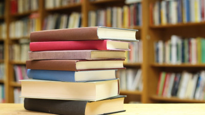 ΔΥΠΑ: Ρεκόρ αιτήσεων φέτος για τα voucher βιβλίων