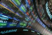 Wall Street: Στο &quot;κόκκινο&quot; οι κυριότεροι χρηματιστηριακοί δείκτες