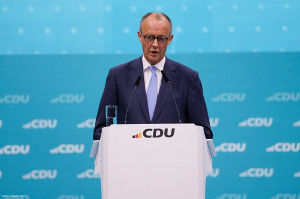 Ο Φρ. Μερτς επανεξελέγη στην ηγεσία του CDU