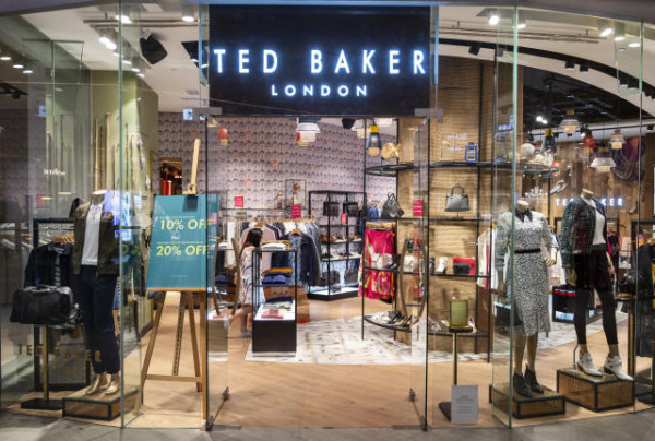 Authentic Brands: Εξαγοράζει την Ted Baker έναντι 211 εκατομμυρίων λιρών