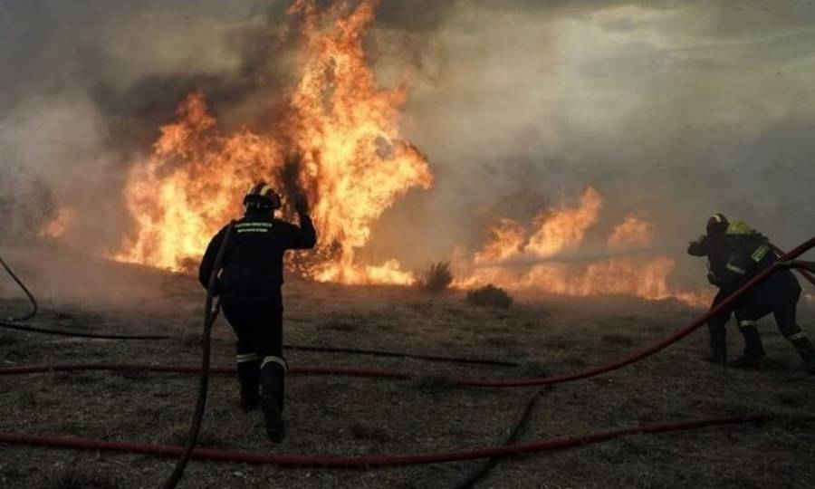 Μεγάλη πυρκαγιά στη Ζήρια Αχαΐας - Εκκενώνονται χωριά
