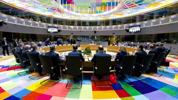 Eurogroup: Στο επίκεντρο το χρέος και η τέταρτη αξιολόγηση