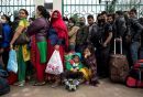 Νεπάλ: &quot;Όπου φύγει, φύγει&quot; οι επιζήσαντες- Πάνω από 5.000 νεκροί (vid)