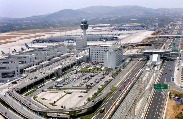 Τα δημοτικά τέλη «απειλούν» την ιδιωτικοποίηση του «Ελ. Βενιζέλος»