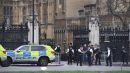 Διπλή τρομοκρατική επίθεση στο Λονδίνο-Τέσσερις νεκροί, δεκάδες τραυματίες (photos)