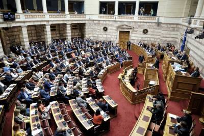 Βουλή: Τροπολογία ΥΠΟΙΚ για τη διαφύλαξη στοιχείων των φορολογούμενων