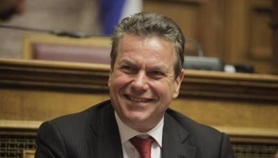 Πετρόπουλος: Καμία παρέμβαση δεν έχει γίνει στο ηλεκτρονικό πρωτόκολλο συντάξεων