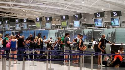 Ρεκόρ επιβατικής κίνησης στα ελληνικά αεροδρόμια το 10μηνο