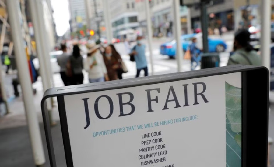 ΗΠΑ: Σε ετήσιο υψηλό οι αιτήσεις για επιδόματα ανεργίας