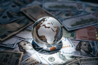 IIF: Στα ύψη το παγκόσμιο χρέος - Τεράστιο δημοσιονομικό πρόβλημα