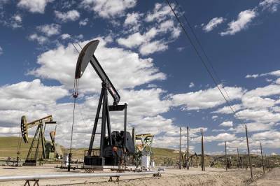 Ο IEA αποδεσμεύει επιπλέον 60 εκατ. βαρέλια πετρελαίου