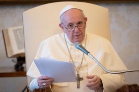 Πάπας Φραγκίσκος: Να εμβολιαστούν πρώτα οι φτωχοί