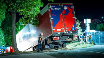Έξι νεκροί από την πτώση φορτηγού σε πλήθος στην Ολλανδία